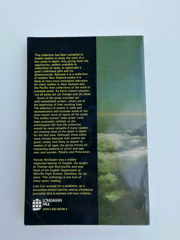 Ten modern new zealnd poets ISBN 0 582 68796 9 in Tholey