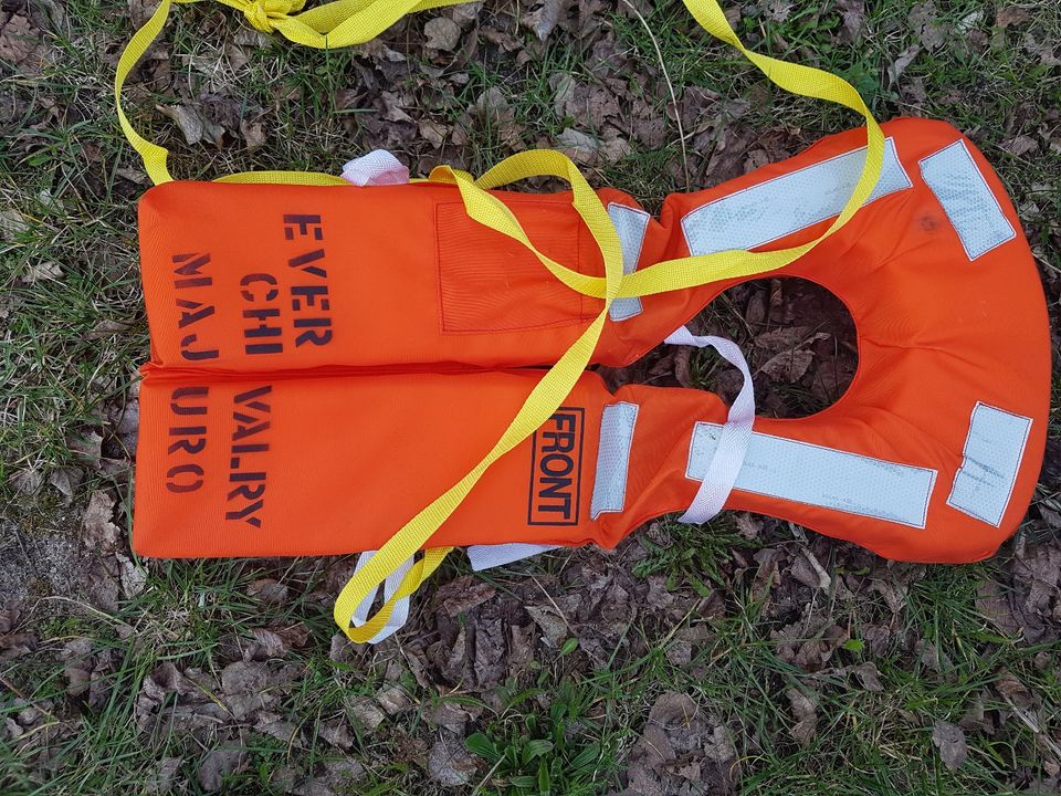 Schwimmweste Rettungsweste Feststoff-Rettungsweste in Kletzin