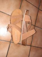 Esprit Pantoletten Gr.42,Neu! Hessen - Oberursel (Taunus) Vorschau