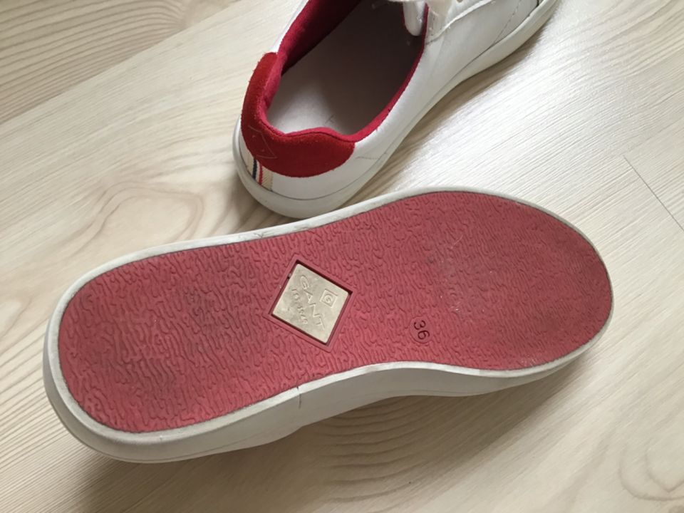 GANT Sneakers low weiß mit rot Gr. 36  Leder in Calden