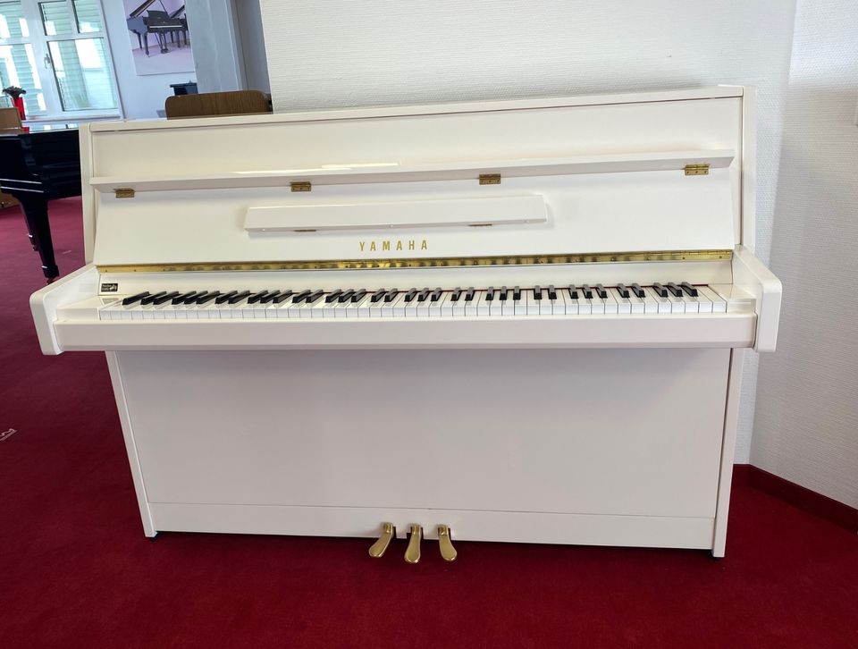 YAMAHA Klavier Modell B1 weiss poliert - gebraucht - TOP Zustand ! in Bielefeld