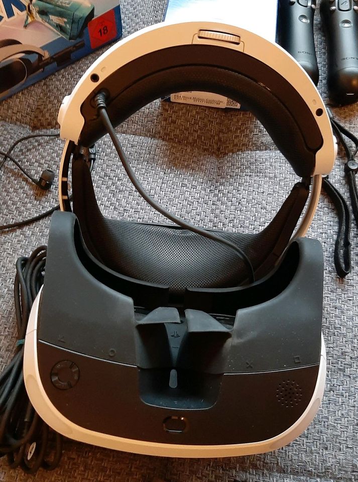 PS4 1TB Gran Turismo Lim. Edition VR Brille und Move Controllern in Darmstadt