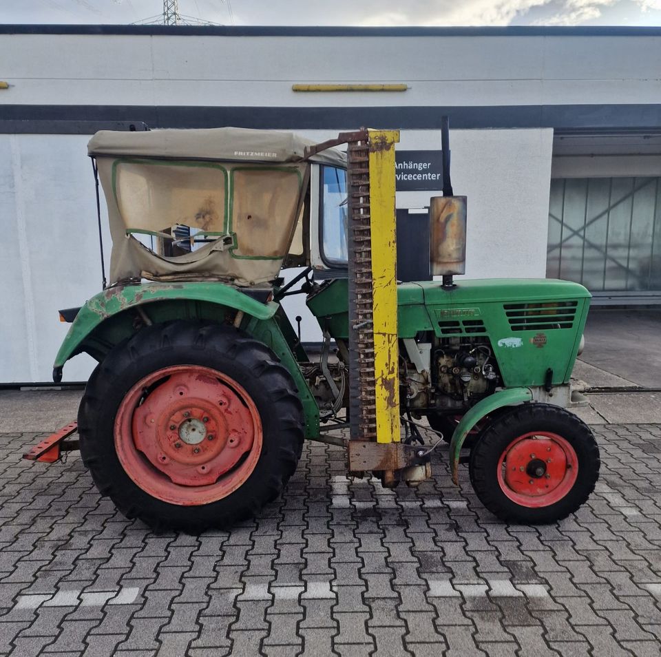 Deutz-Fahr 3006 Traktor/Schlepper 6.500Bstd.,Mähbalken,Reifen neu in Freiberg am Neckar