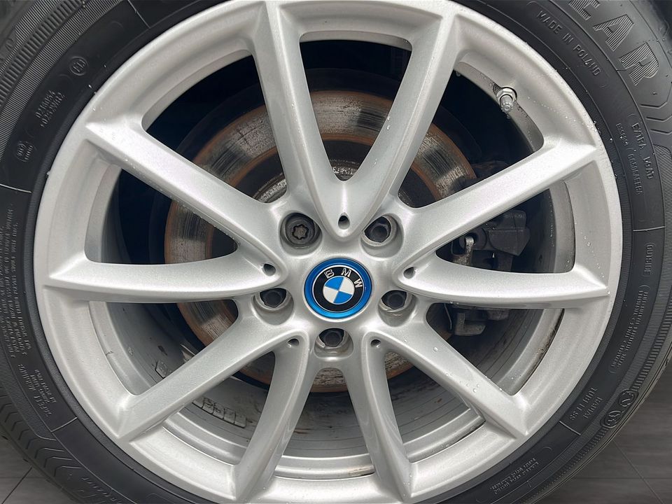 BMW 225xe iPerformance Active Tourer Advantage LED in Dingolfing