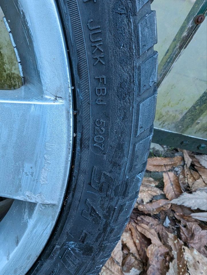 Ford 4 Loch Felgen Sommerreifen Alu 215/40 R17 in Duisburg