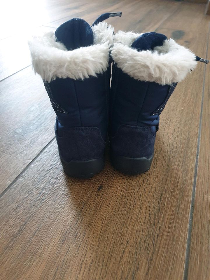 Schneestiefel Elefanten in Laußnitz