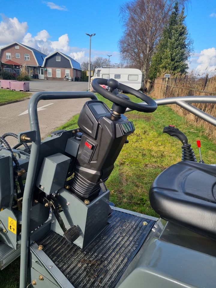 J&O Radlader Minibagger WCM 605 in Nordhorn