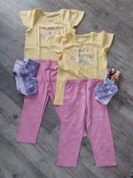 NEU Set Zwillinge Capri Leggins Shirt Socken 116 122 128 31 34 Nordrhein-Westfalen - Lemgo Vorschau