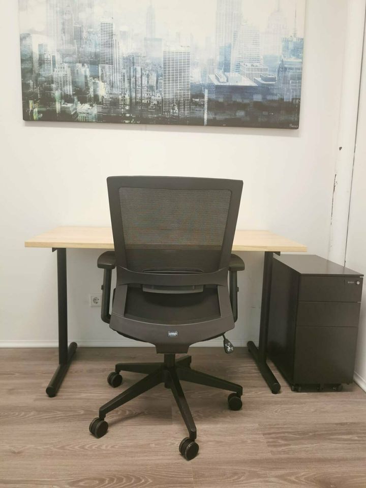 Schreibtisch mit Bürostuhl und Rollcontainer NEU ! (5-1) in Mettmann