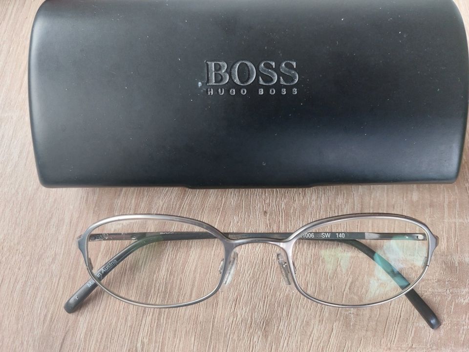 Hugo Boss  Brillen Fassung.Herren in Obertshausen