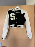 Jacke Shein schwarz/Weiß Taillenjacke mit Kapuze XS 34 Rheinland-Pfalz - Wörrstadt Vorschau