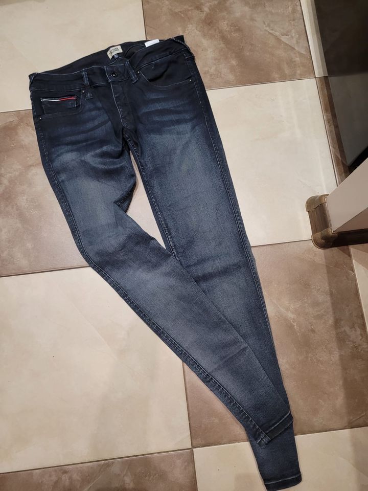 Tommy Hilfiger jeans hose gr L in Essen