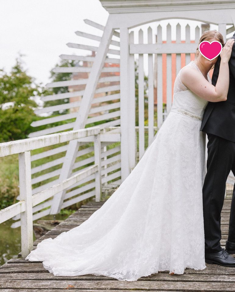 Hochzeitskleid A-Linie, Spitze, Schleppe, ca. Größe 42 in Billerbeck