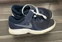 Nike Turnschuhe 29.5 Niedersachsen - Lunestedt Vorschau