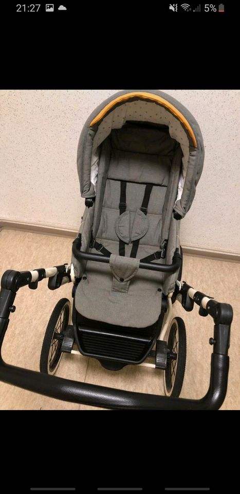 Kinderwagen Feder F03 in Freital