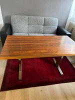 Holztisch zu verkaufen - Abholung in Frankfurt West - Höchst Vorschau