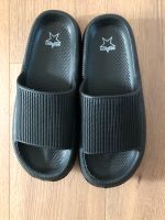 Badeschuhe Slides schwarz 42/43 Berlin - Neukölln Vorschau