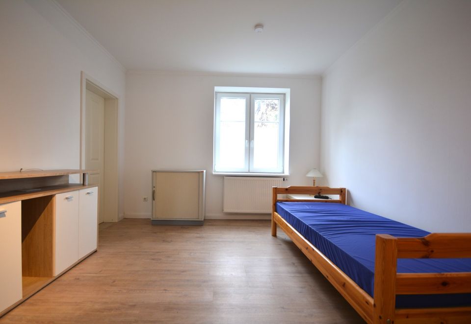 2,5-Zimmer-EG-Wohnung mit kleinem Garten in TOP Lage von Hamburg - Rönneburg in Hamburg