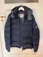 Moncler Winterjacke dunkelblau Daunenjacke Berlin - Wilmersdorf Vorschau