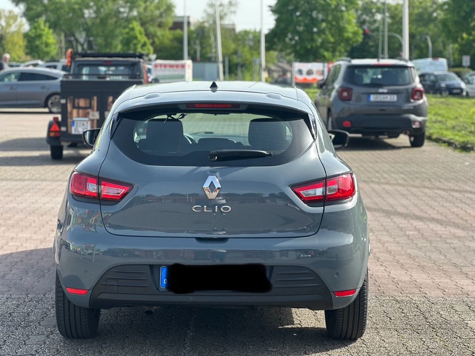 Renault Clio in Duisburg