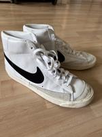 Nike Schuhe Köln - Bayenthal Vorschau