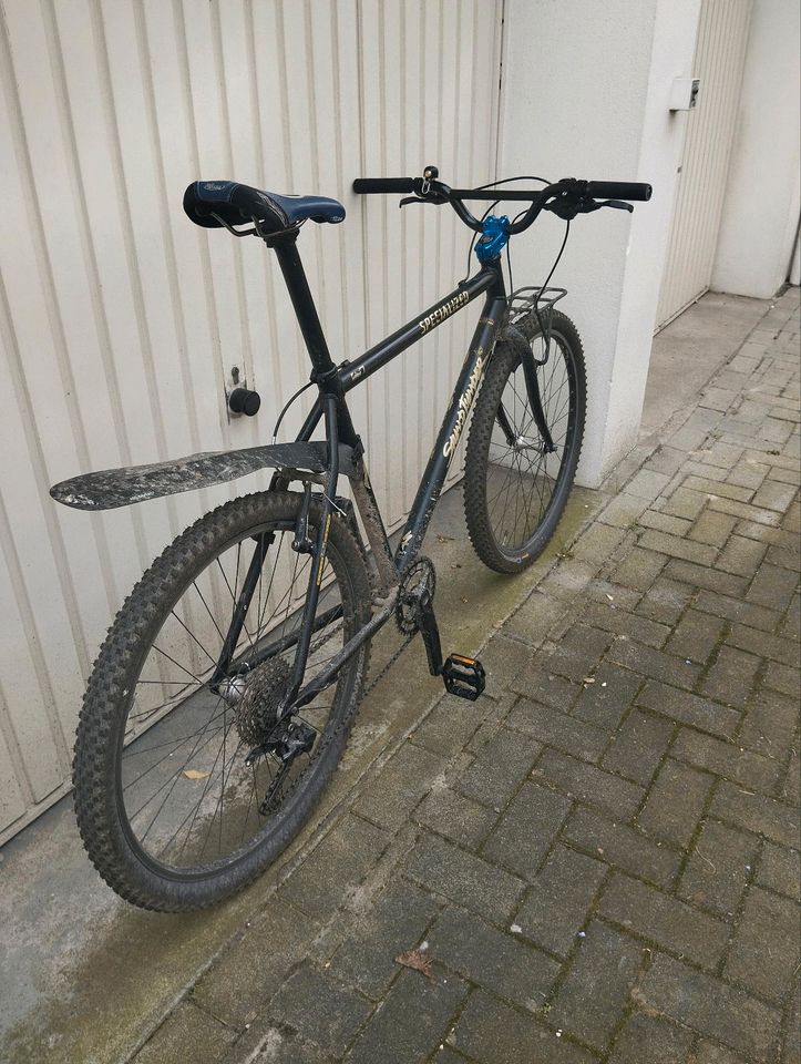 Specialized Stumpjumper Alu RH51 Shimano Deore XT Mavic in Bremen