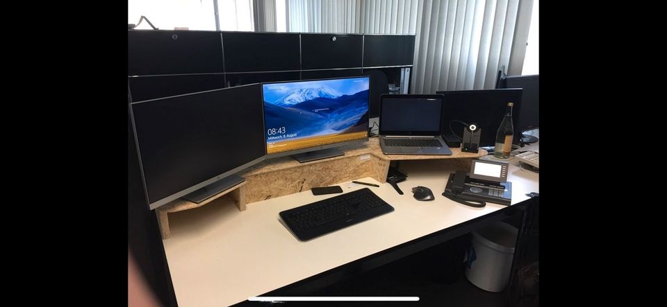 Praktisch! Bürotisch Aufsatz für Monitore und Notebook aus Holz in München