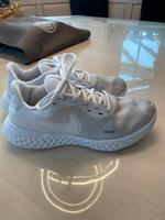 Nike Sneaker weiß Gr. 41 Bayern - Bad Abbach Vorschau