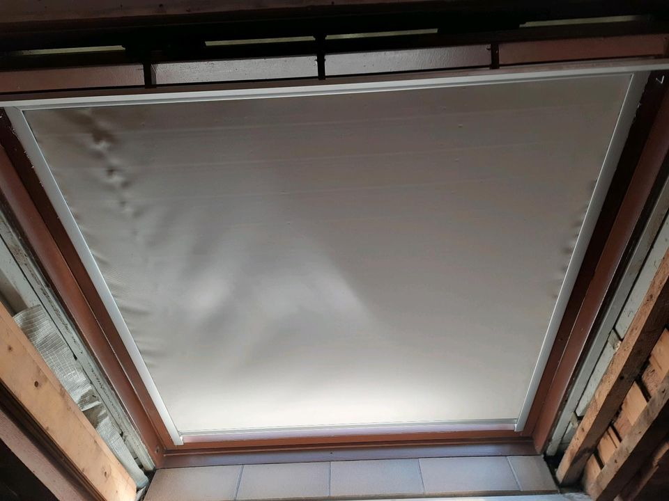 Velux Verdunklungsrollo beige/Creme in Lemgo