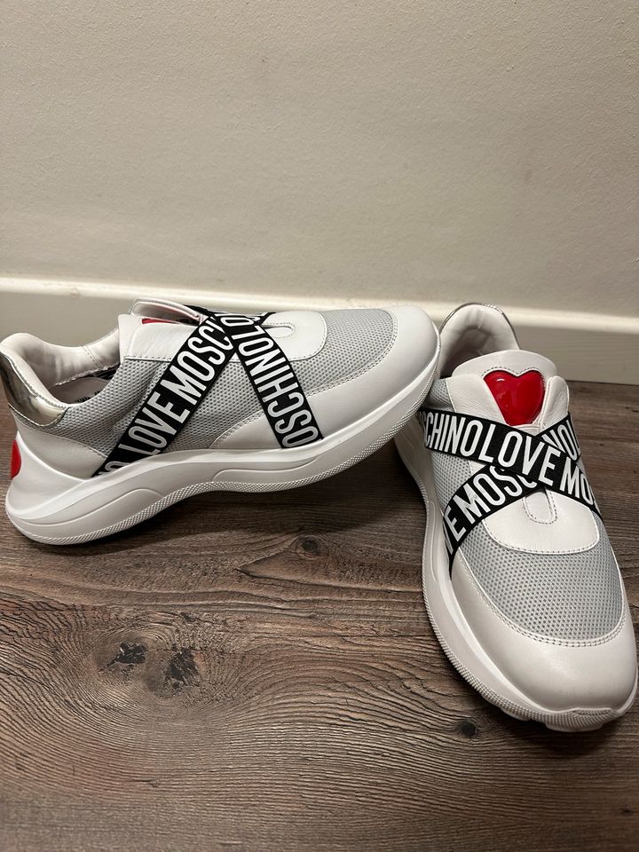 Original Love Moschino Damen Sneaker Schuhe weiß Gr.39, 75€ Festp in Wiesbaden