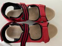 Damen Sandalen / Outdoor Sandalen in rot Nordrhein-Westfalen - Dinslaken Vorschau
