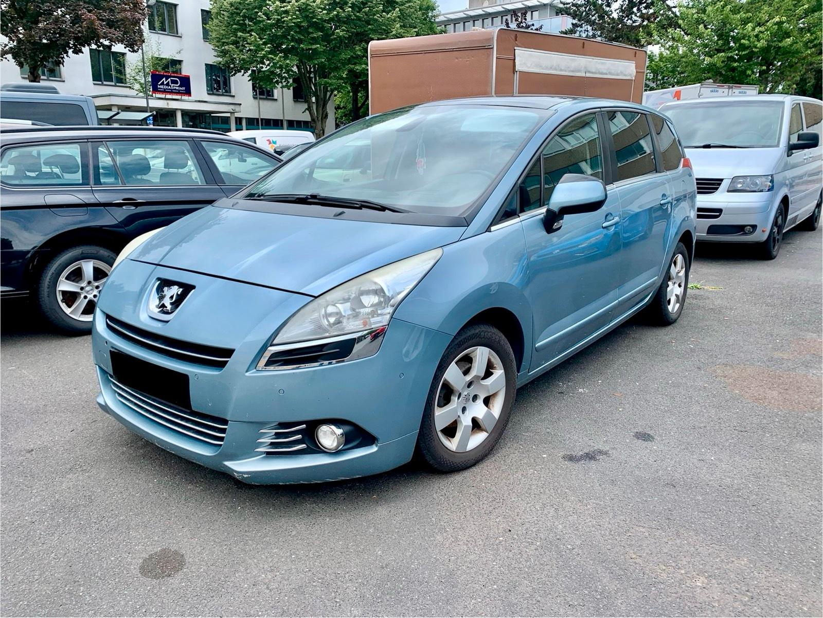 Abbildung des Autos Peugeot 5008 Allure 7 Si…