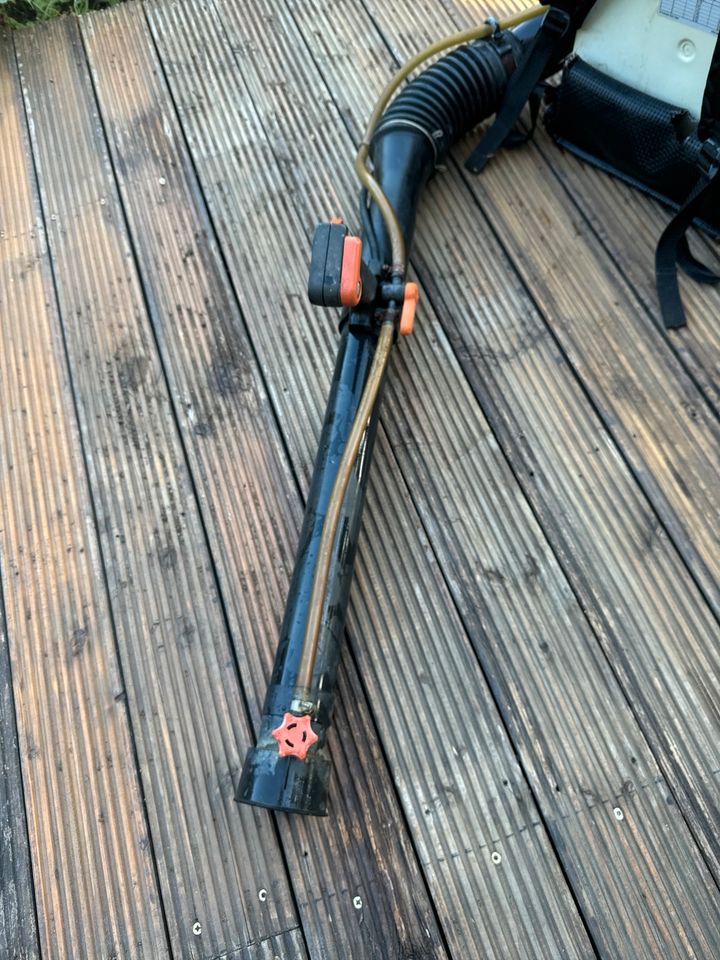 Stihl  SR 400 in Esslingen