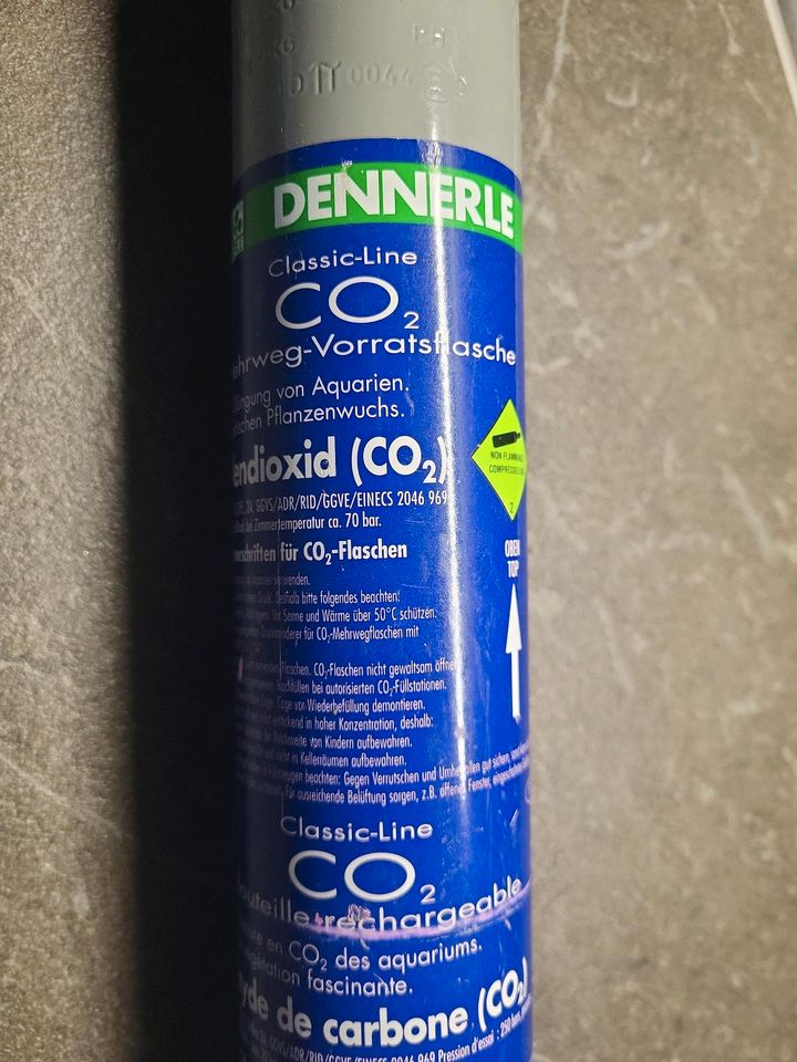 Co2 Flasche Dennerle 670ml TÜV bis 2030 in Nittendorf 