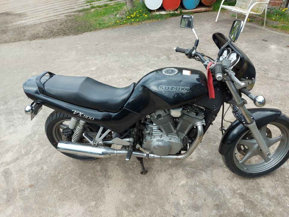 Suzuki VX 800 in Hütten 