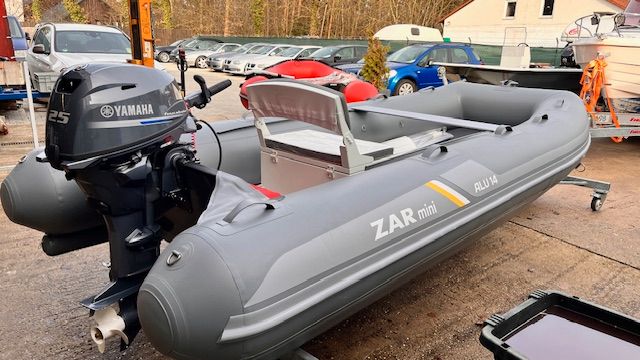 Zarmini Schlauchboot ALU14  nur grau Aussteller 25 PS Yamaha NEU in Schwabach