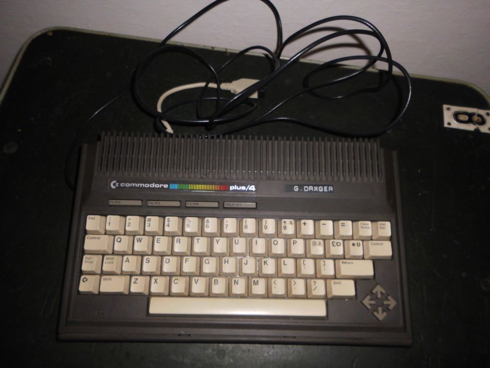 Commodore Plus/4 Vintage Computer ungetestet *3 in Leinefelde