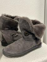 Original UGG Mid Classic One Button Essen - Huttrop Vorschau