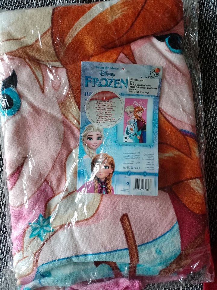 Strandtuch  Anna und Elsa Frozen in Berlin