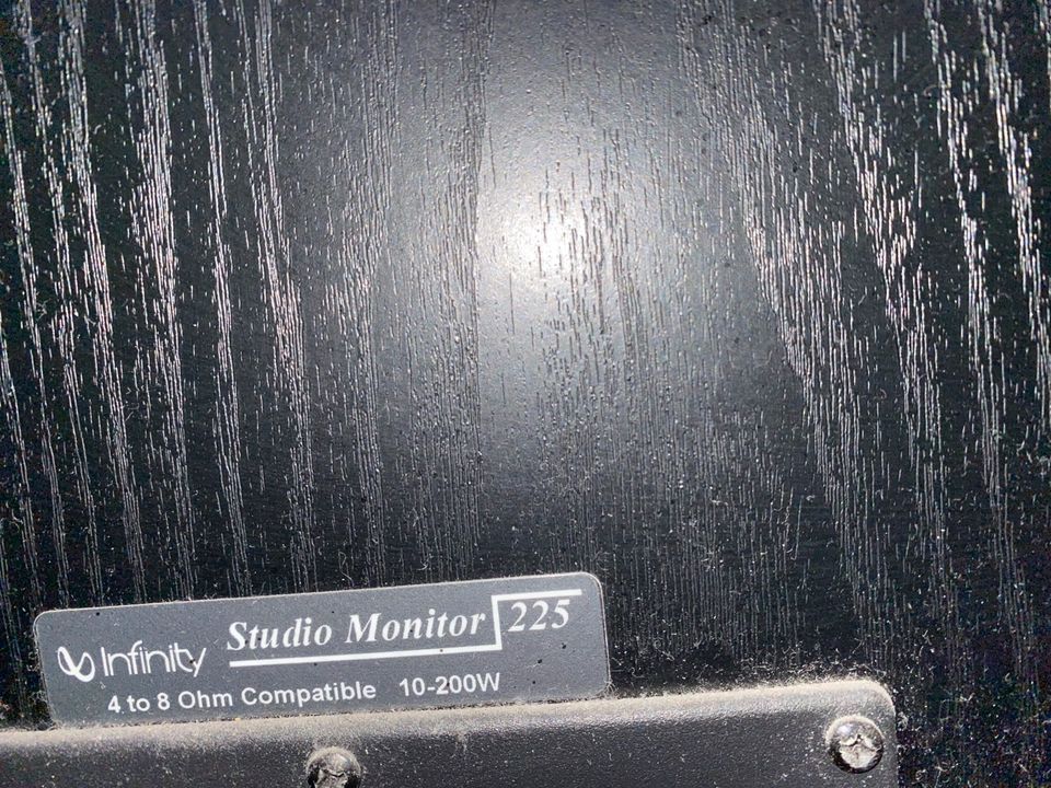 Infinity Studio Monitor 225 UPDATE in Filderstadt