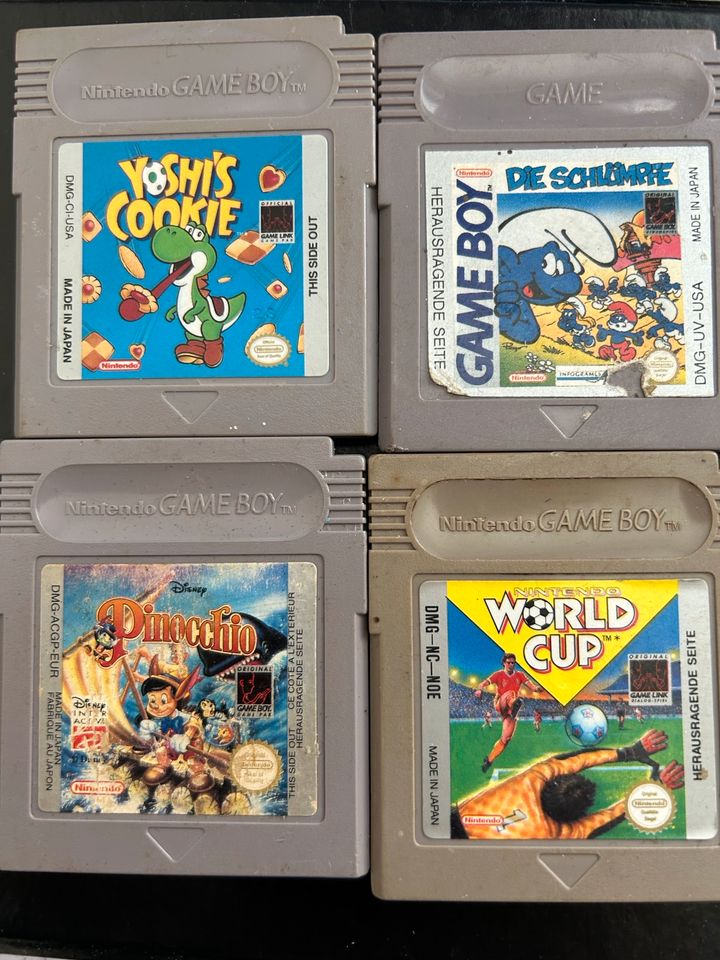 Game Boy Classic + 8 Spiele in Bremen