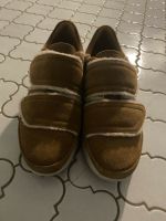 UGG Boots Schuhe Slipper Sneakers Gr. 38 Nordrhein-Westfalen - Moers Vorschau