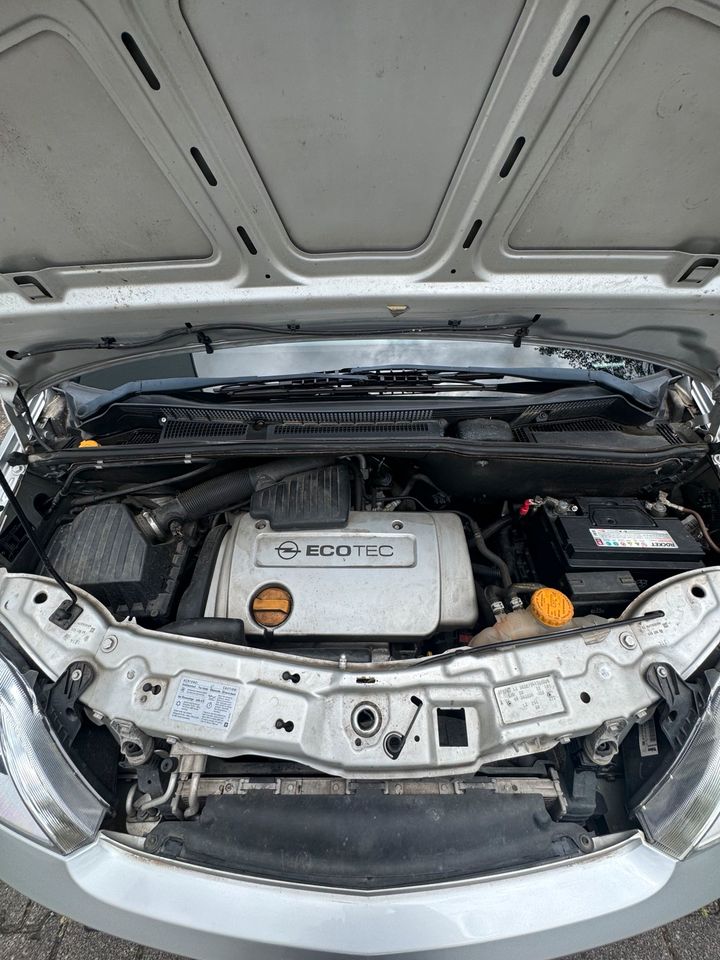 Opel Meriva 1.6 Benzin Klima 8fachbereift TÜV Neu in Lohnsfeld