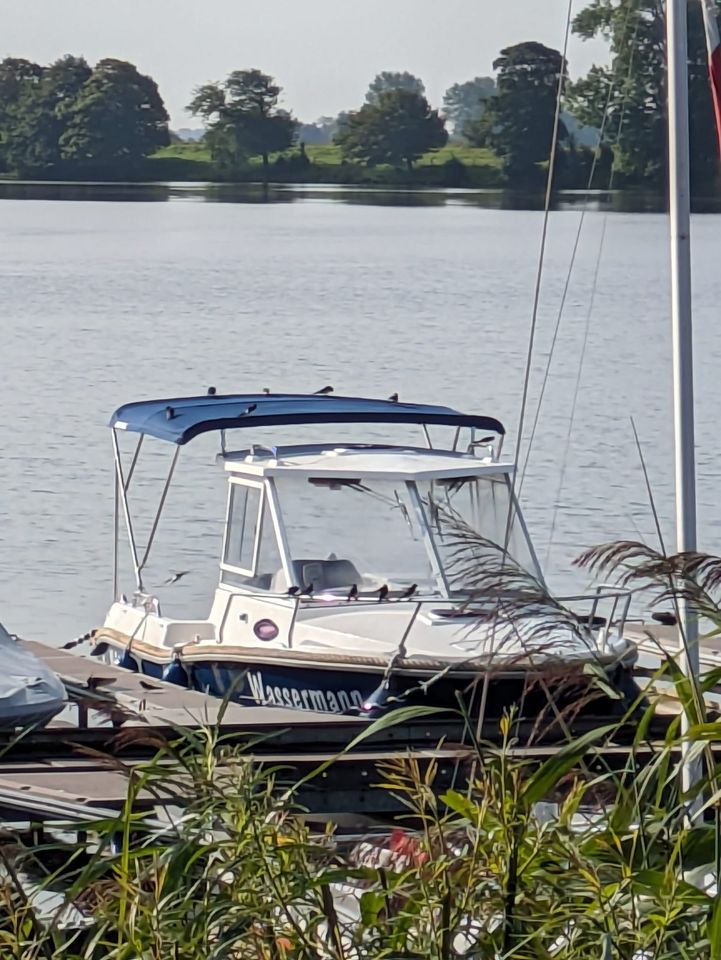 Motorboot, 90 PS Außenborder, Pilothausboot in Kaltenkirchen