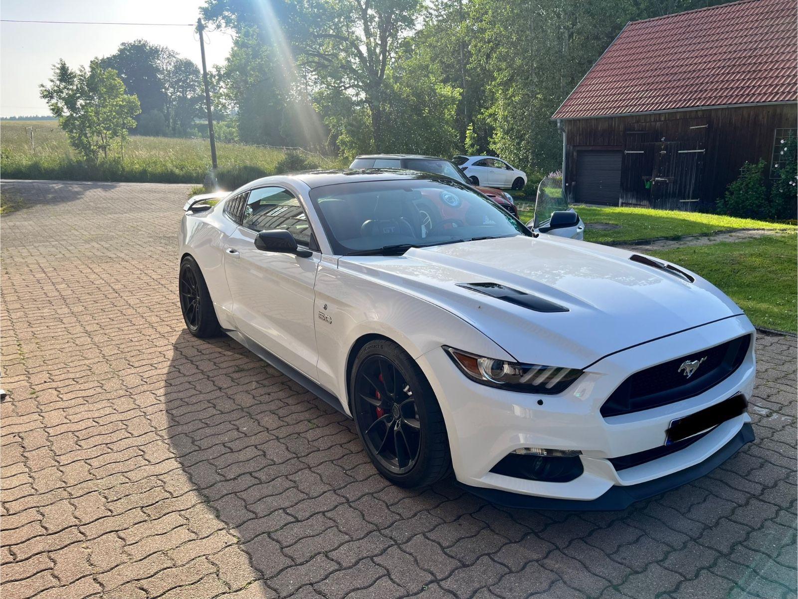 Abbildung des Autos Ford Mustang 5.0 Ti-VCT …