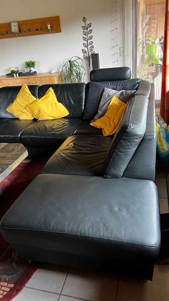 Ledersofa, Sofa in U-Form, Polsterrundecke, schwarz in Barntrup