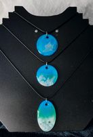 Halsband mit Anhänger NEU Handgemacht Blau Grün Weiß Meer, Urlaub Hessen - Kaufungen Vorschau