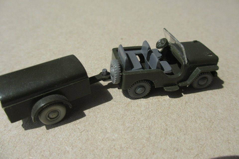 Set WIKING Modelle Nr.1 Willys Jeep + Nr.5 Anhänger oliv ca.1960 in Ennigerloh