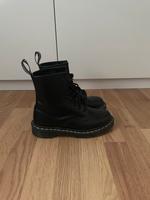 Dr. Martens 1460 Schnürstiefel black/white EU 37 Berlin - Lichtenberg Vorschau