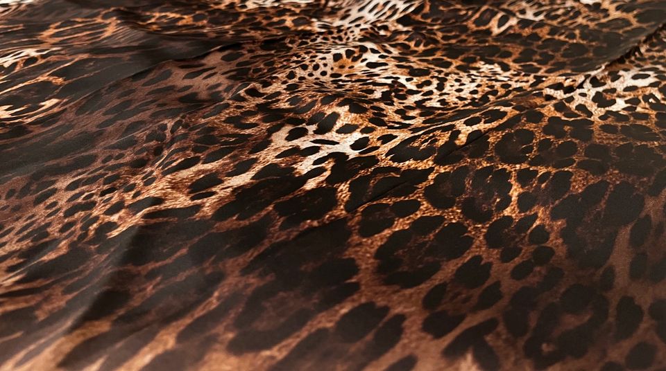 Schal Tuch Kopftuch 100% Seide Leopard Neu mit Etikett 87x87 in Offenbach